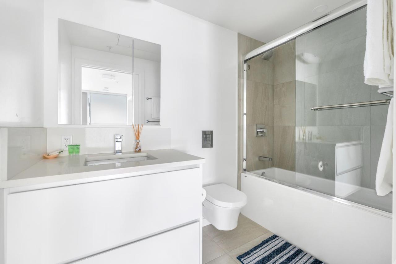 Apartamento Cozy 2bd Apt In Vancover Free Parking *